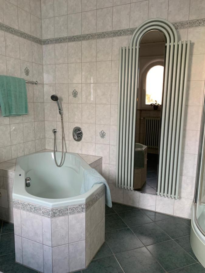 Haus Am Pfingstborn Appartement Ober-Mörlen Buitenkant foto